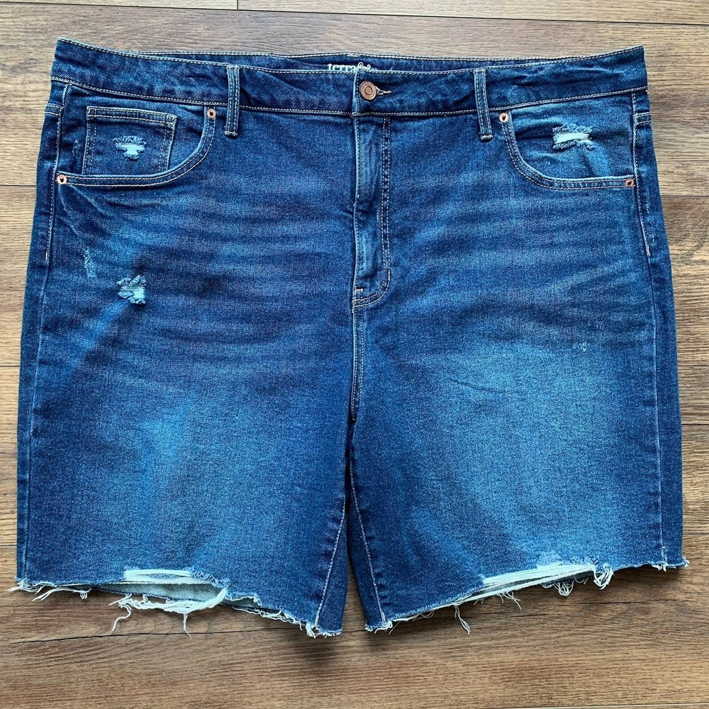 NEW Terra & Sky Women's Plus Size 24W Blue Destructive Bermuda Denim Shorts